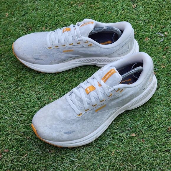 BROOKS ADRENALINE GTS 23 - Women's Sneakers - SIZE 9.5B - Picture 3 of 10